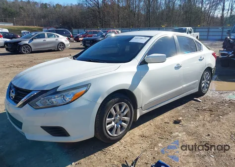 2018 Nissan Altima 2.5 S z USA, uszkodzony, nr VIN 1N4AL3AP5JC252616
